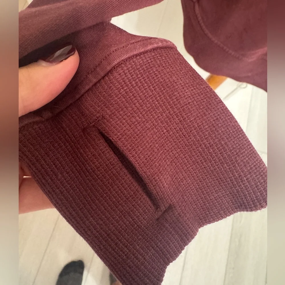 Lululemon Scuba Pullover Hoodie Red Merlot Size 8 - Picture 4 of 8
